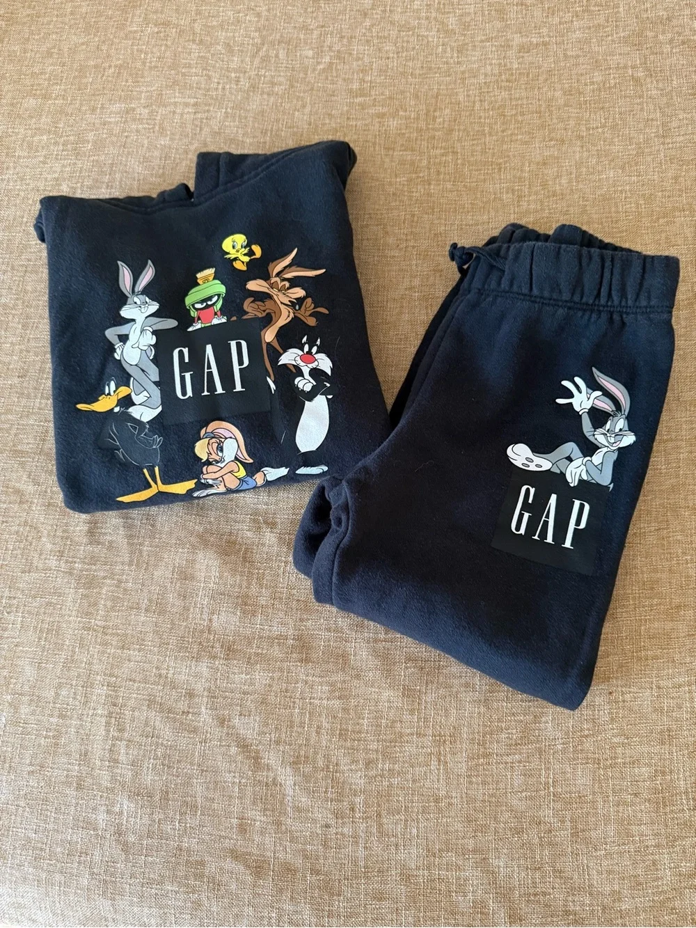 GAP Black Kids Hoodie and Sweatpants with Looney Tunes Graphic